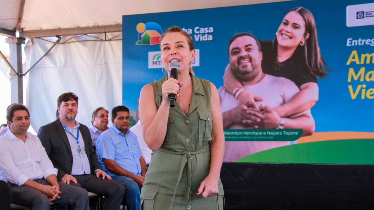 Beneficiários celebram sonho da casa própria em Várzea Grande