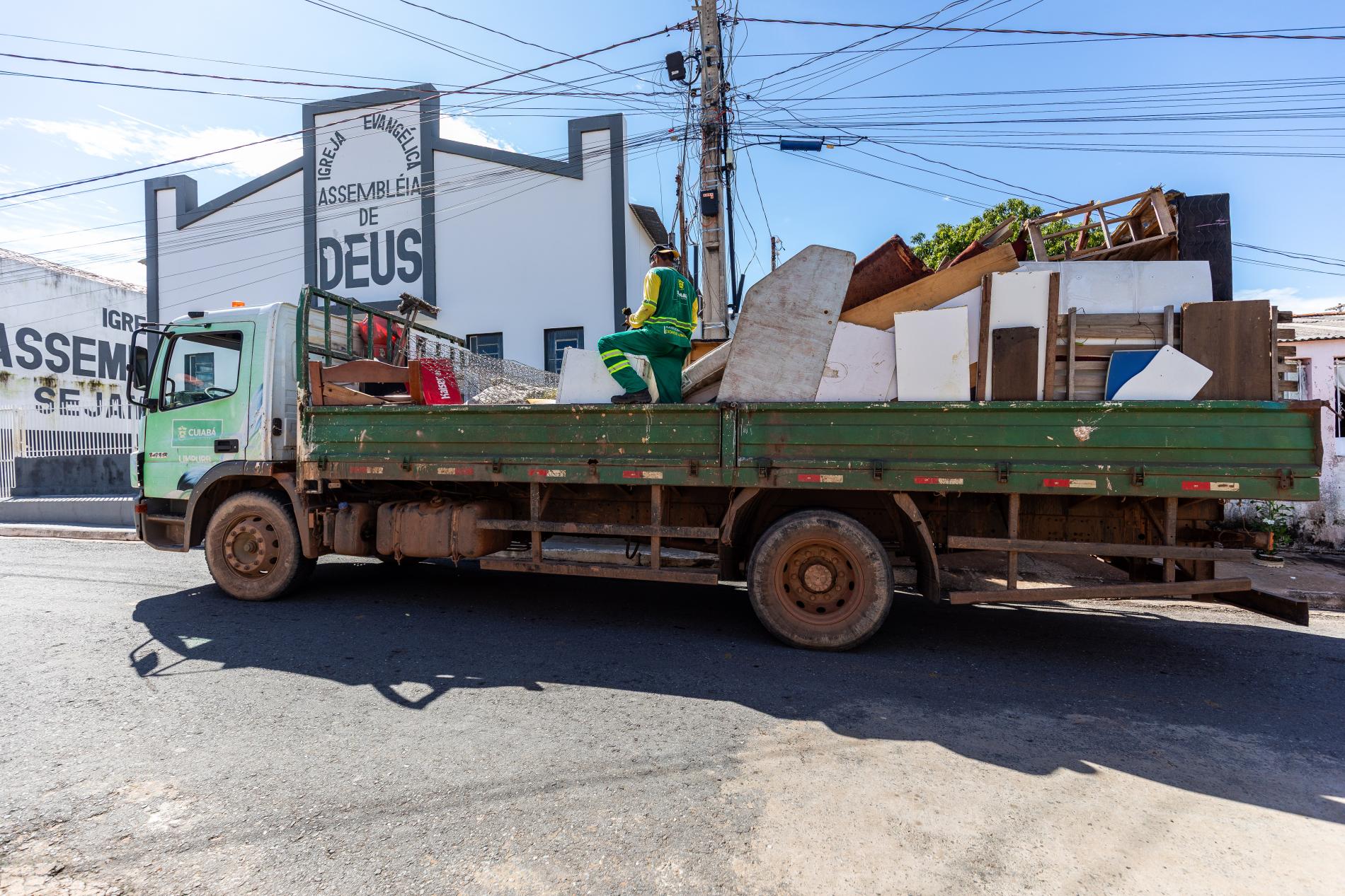Operação Cata-treco atende Lixeira, Jardim Brasil, Praerinho e outros 15 bairros