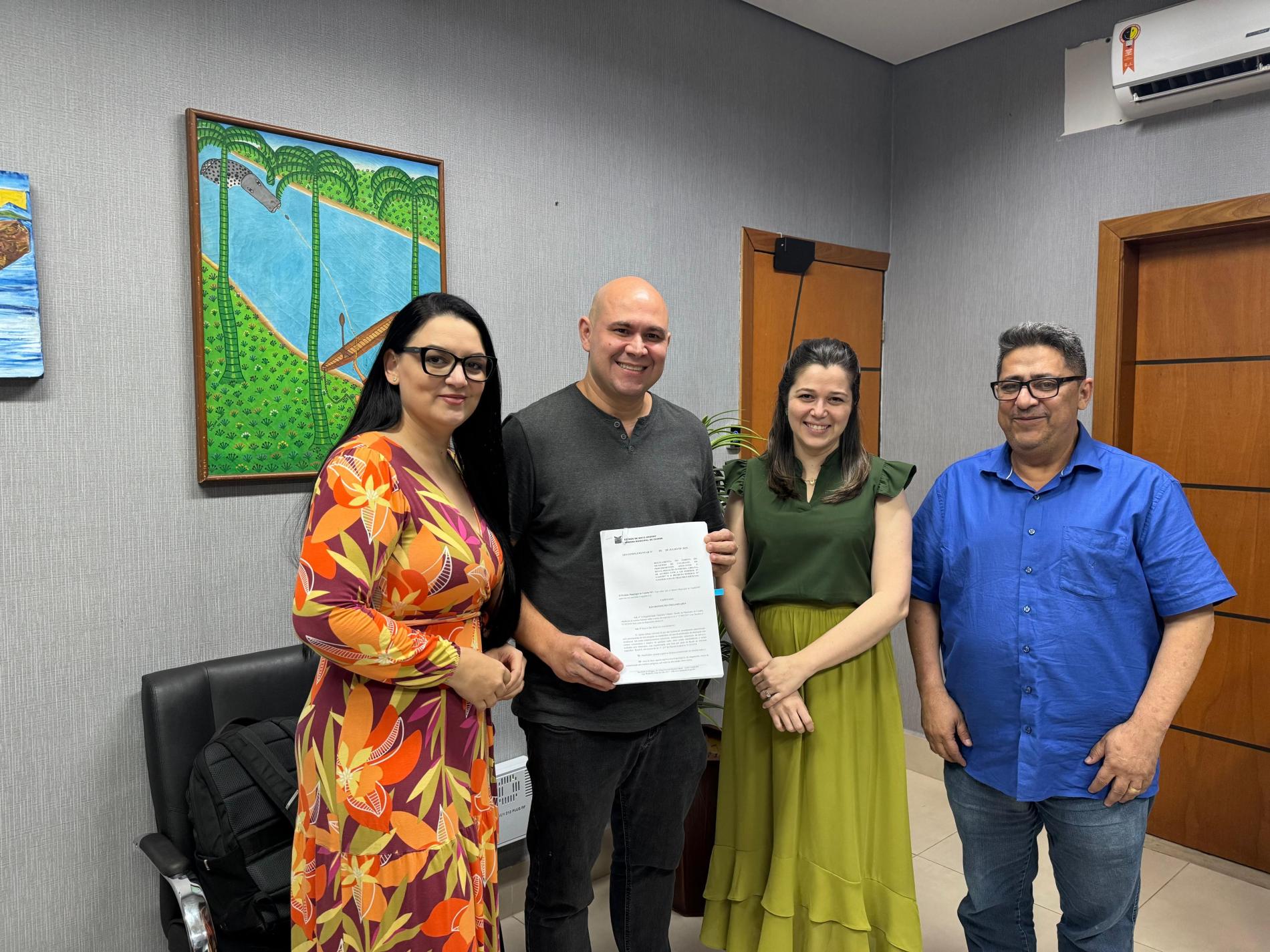 Cuiabá atualiza lei de regularização fundiária e amplia atendimento