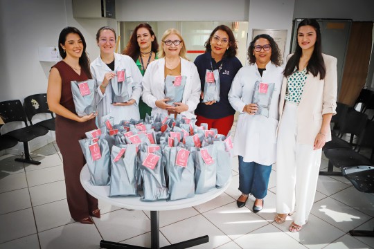 TCE-MT entrega kits de higiene ao Hospital Júlio Muller