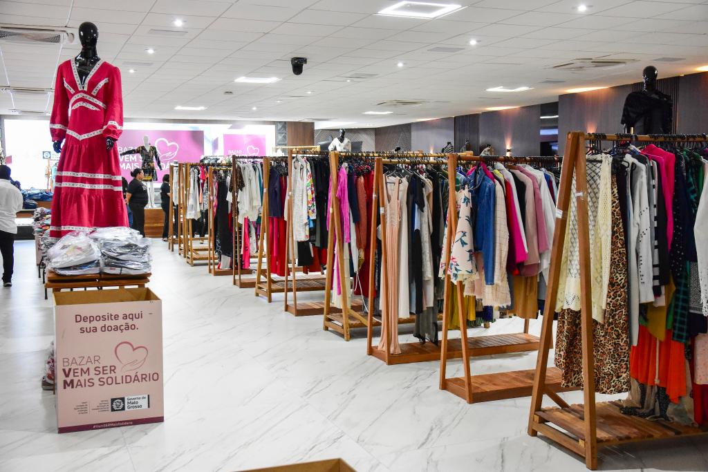 Bazar Vem Ser Mais Solidário segue até esta quarta-feira (6); valor será revertido ao enfrentamento à violência contra mulher