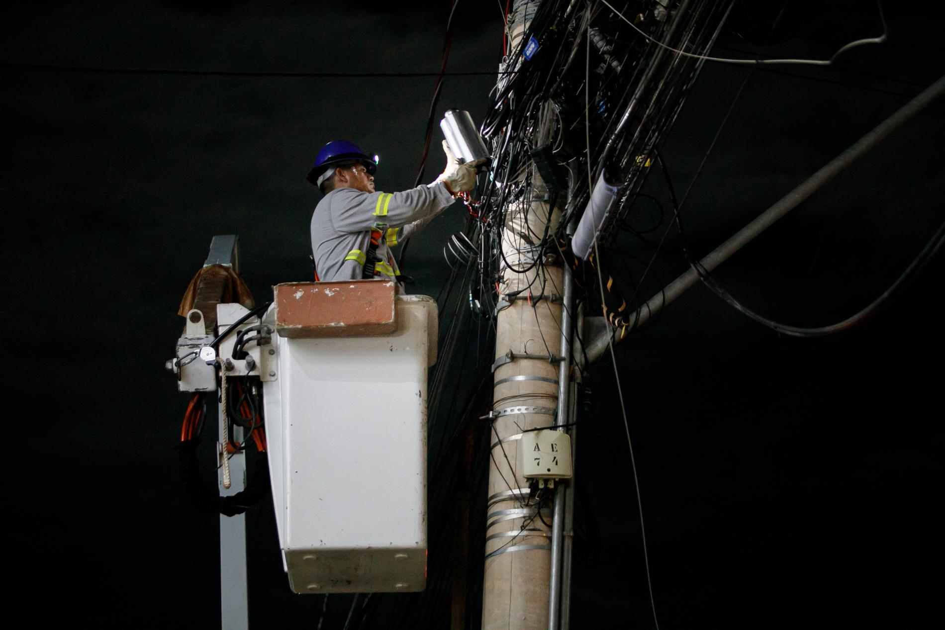 Limpurb faz manutenção de 400 pontos de iluminação em 48h de operação