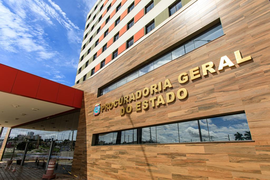Governo de MT publica edital para concurso da PGE com 15 vagas para Procurador do Estado