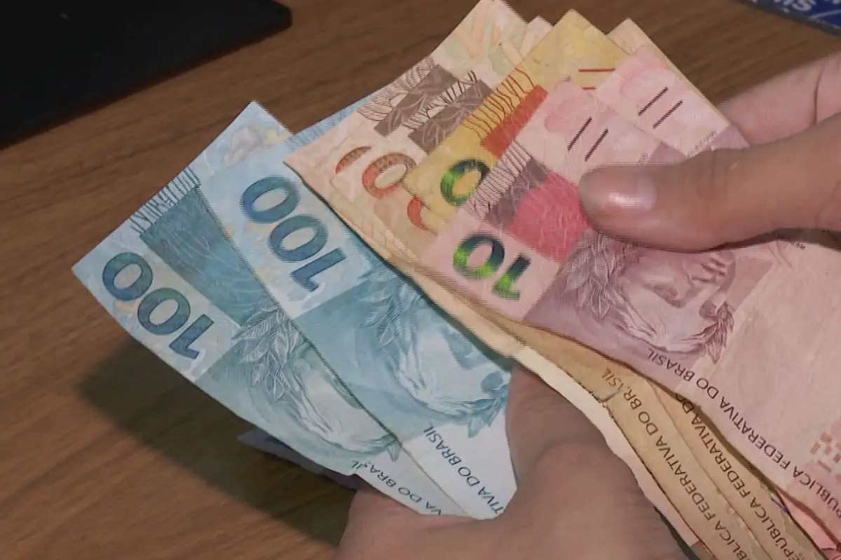 R$ 1.631 é o valor previsto para o salário mínimo em 2026