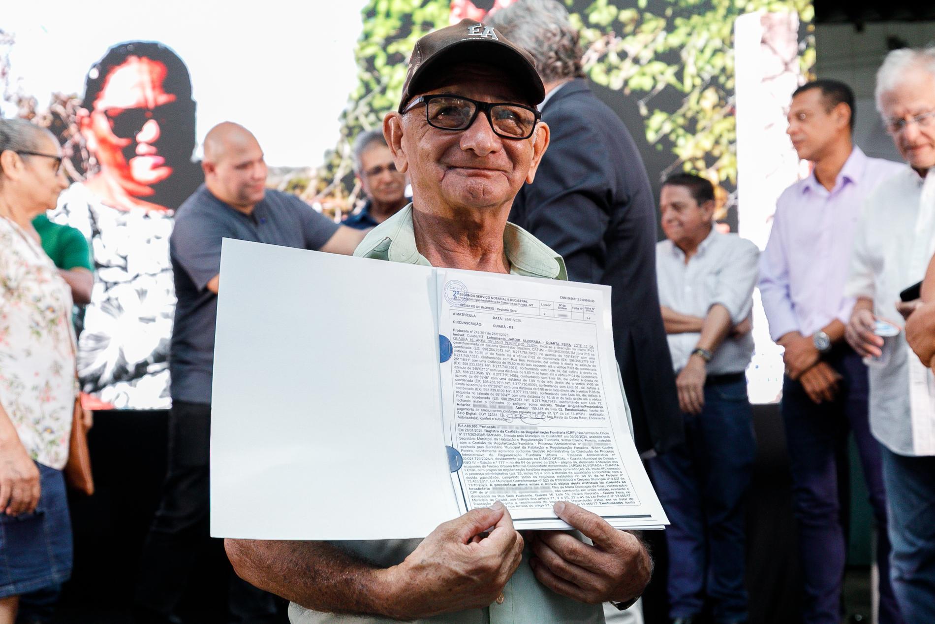 Prefeitura de Cuiabá entrega mais de 100 títulos de propriedade neste sábado