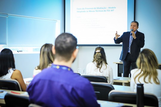 TCE-MT oferece capacitação inédita sobre soluções consensuais em mesas técnicas