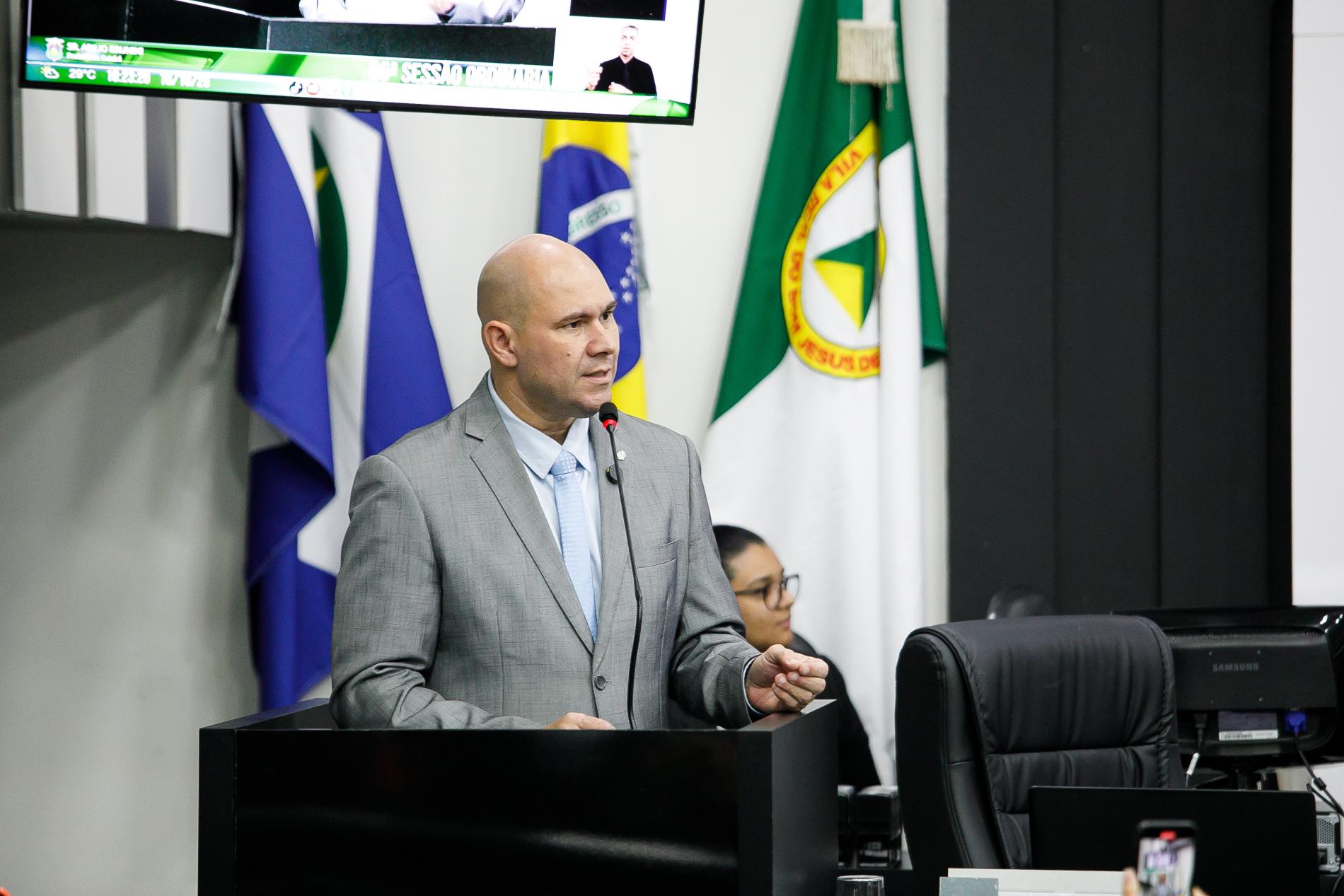 Prefeito buscará financiamento dos Emirados Árabes para 6 novos viadutos em Cuiabá